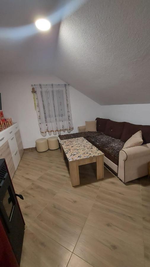 Apartment Slap Rakovica Exterior photo